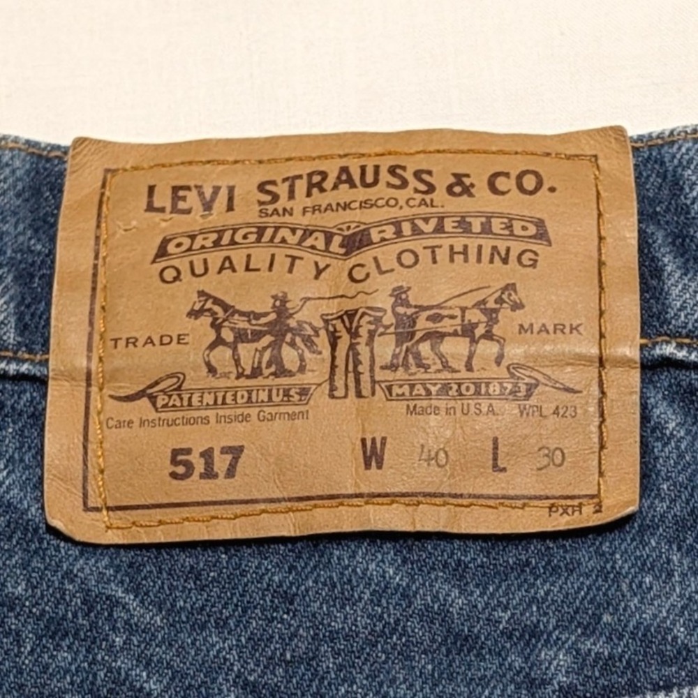 Vintage Levi's 517 Orange Tab Mens Bootcut Jeans Blue Denim Made in USA 37x26.5